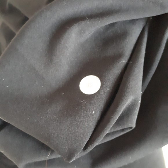 Lululemon wide leg capris - Picture 4 of 4